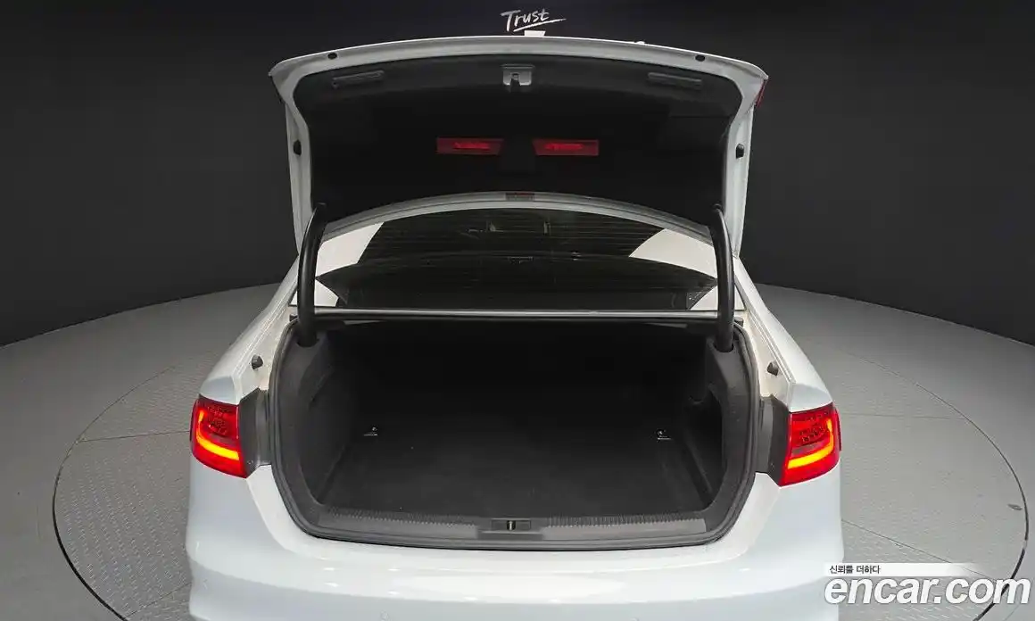 Audi A4 2015 2.0 автомат (гидро), фото 20