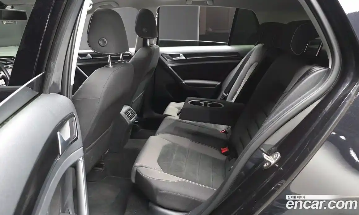 Volkswagen Golf 2015 2.0 автомат (гидро), фото 11