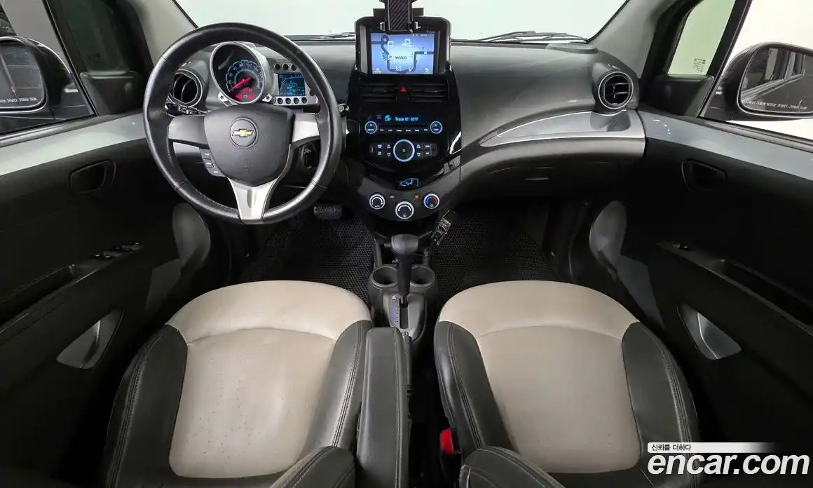 Chevrolet Spark 2012 1.0 автомат (гидро), фото 7