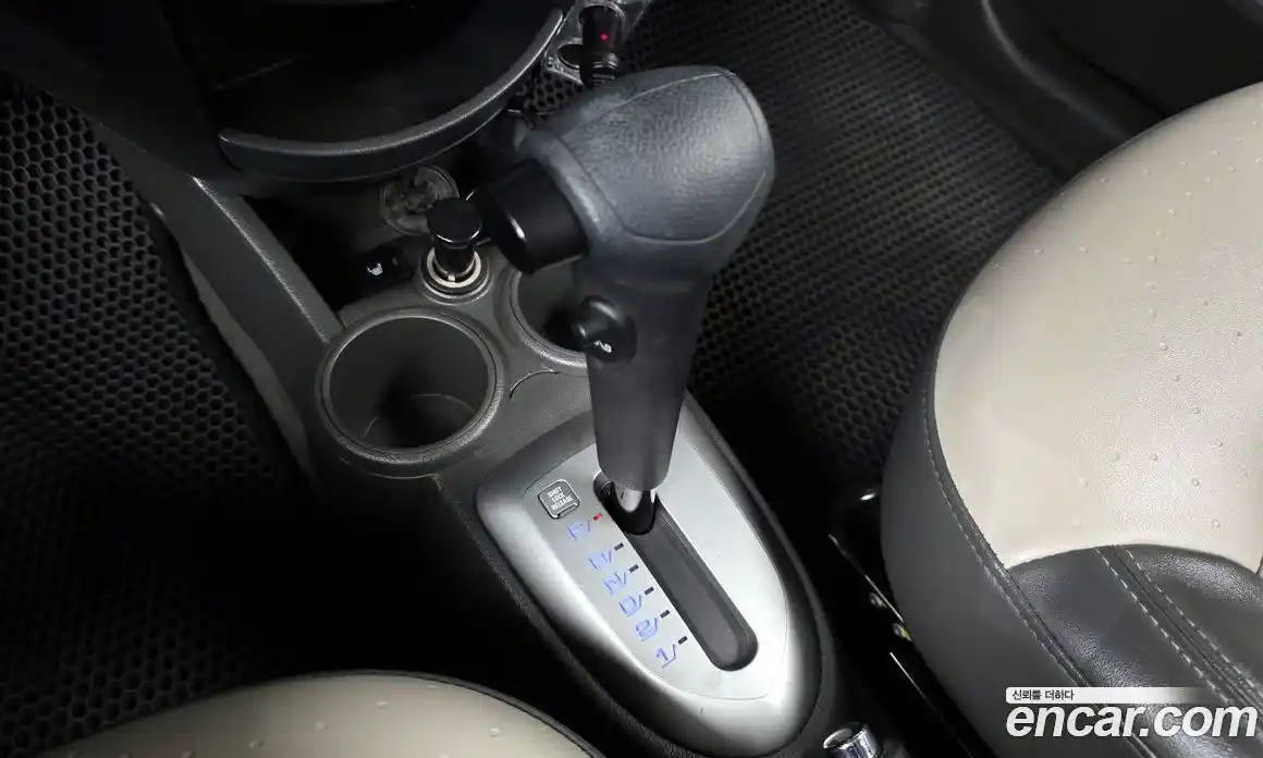 Chevrolet Spark 2012 1.0 автомат (гидро), фото 9