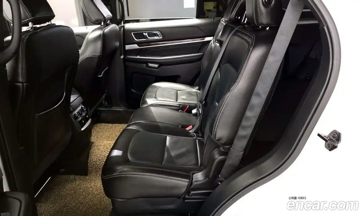 Ford Explorer 2018 2.3 автомат (гидро), фото 12
