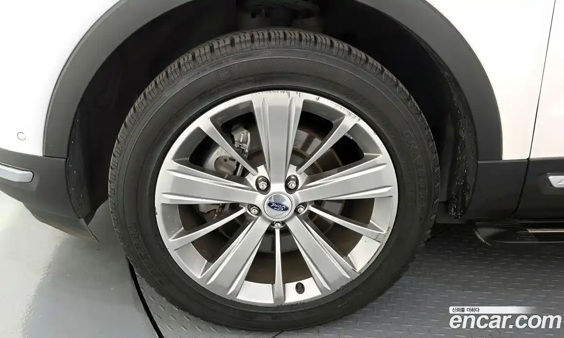 Ford Explorer 2018 2.3 автомат (гидро), фото 5