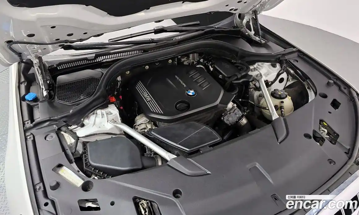 BMW 6-Series 2023 2.0 гидро, фото 6