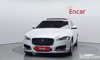 Jaguar XF 2019 2.0 гидро, миниатюра 2