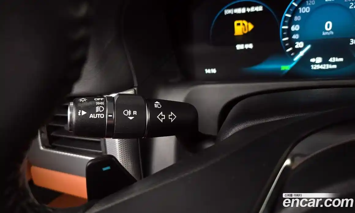 Jaguar XF 2019 2.0 гидро, фото 33