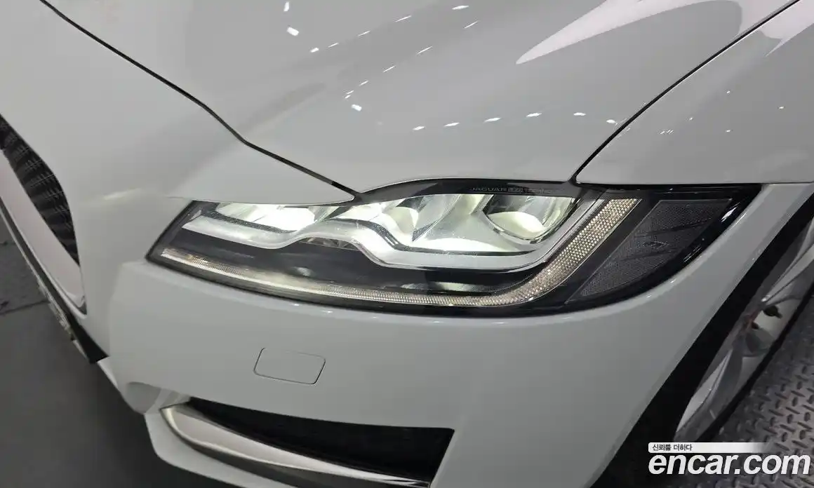 Jaguar XF 2019 2.0 гидро, фото 6