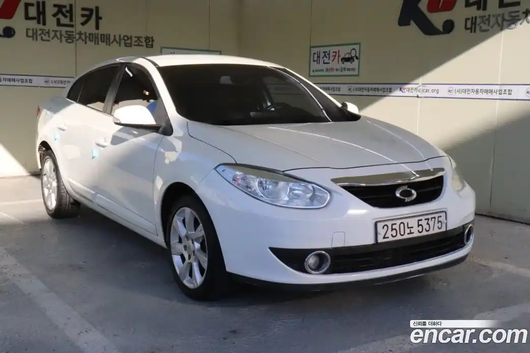 Renault SM3 2009 1.6 гидро, фото 1