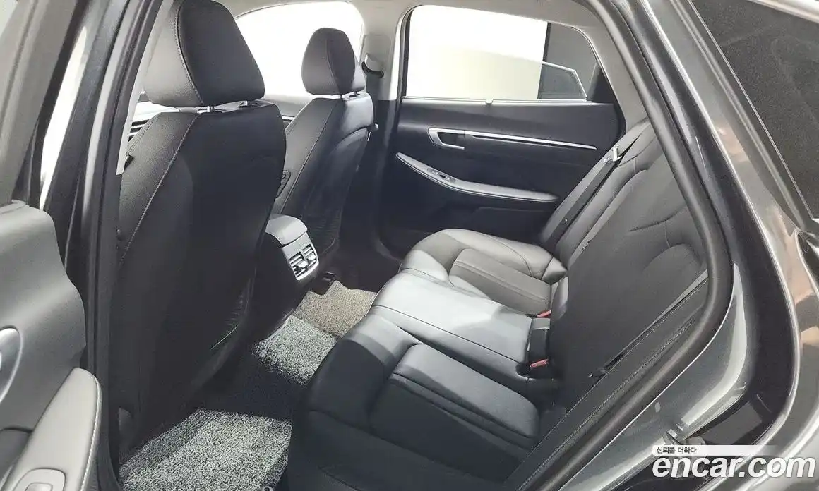 Hyundai Sonata 2023 1.6 автомат (гидро), фото 25