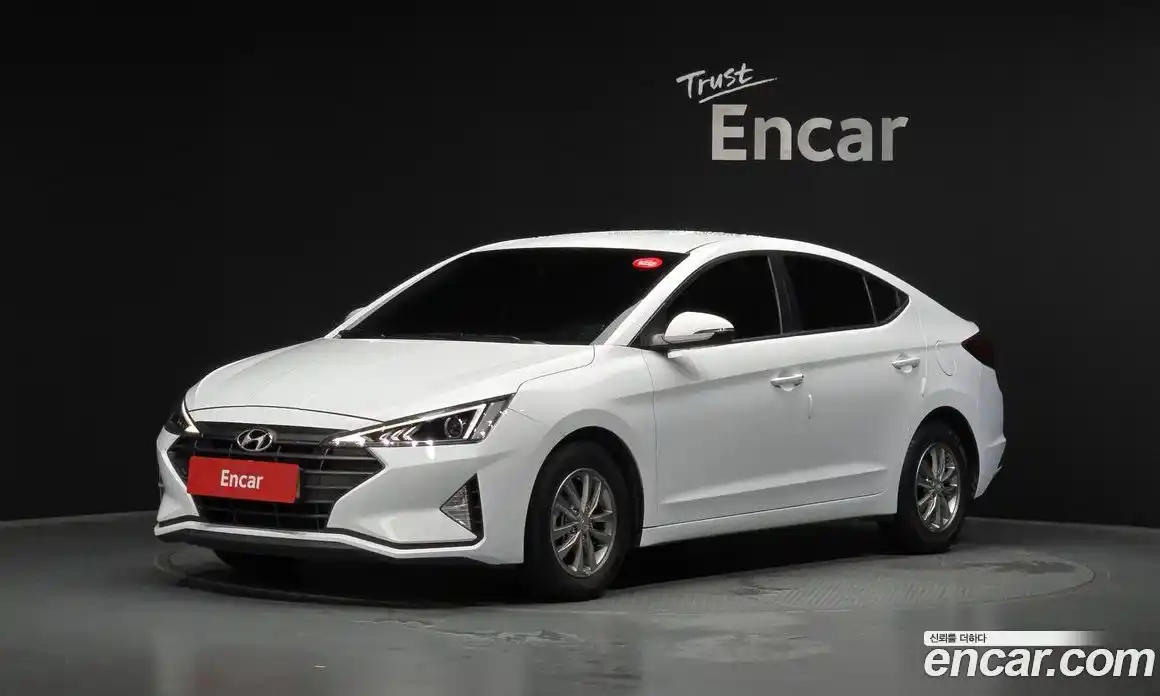 Hyundai Avante 2019 1.6 механика, фото 1