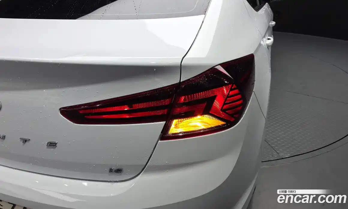 Hyundai Avante 2019 1.6 механика, фото 9