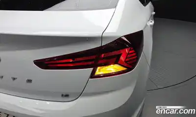 Hyundai Avante 2019 1.6 механика, миниатюра 9