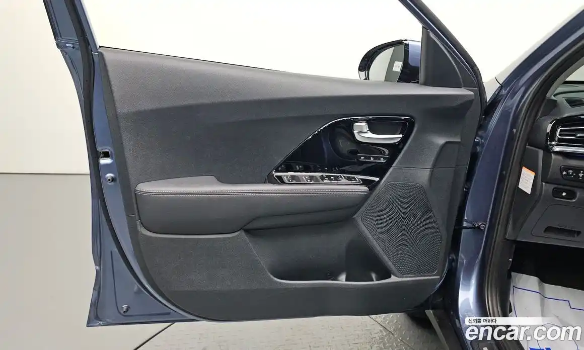 Kia Niro 2021 1.6 автомат (гидро), фото 14