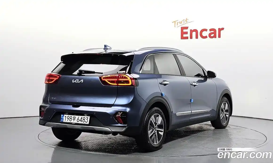 Kia Niro 2021 1.6 автомат (гидро), фото 2