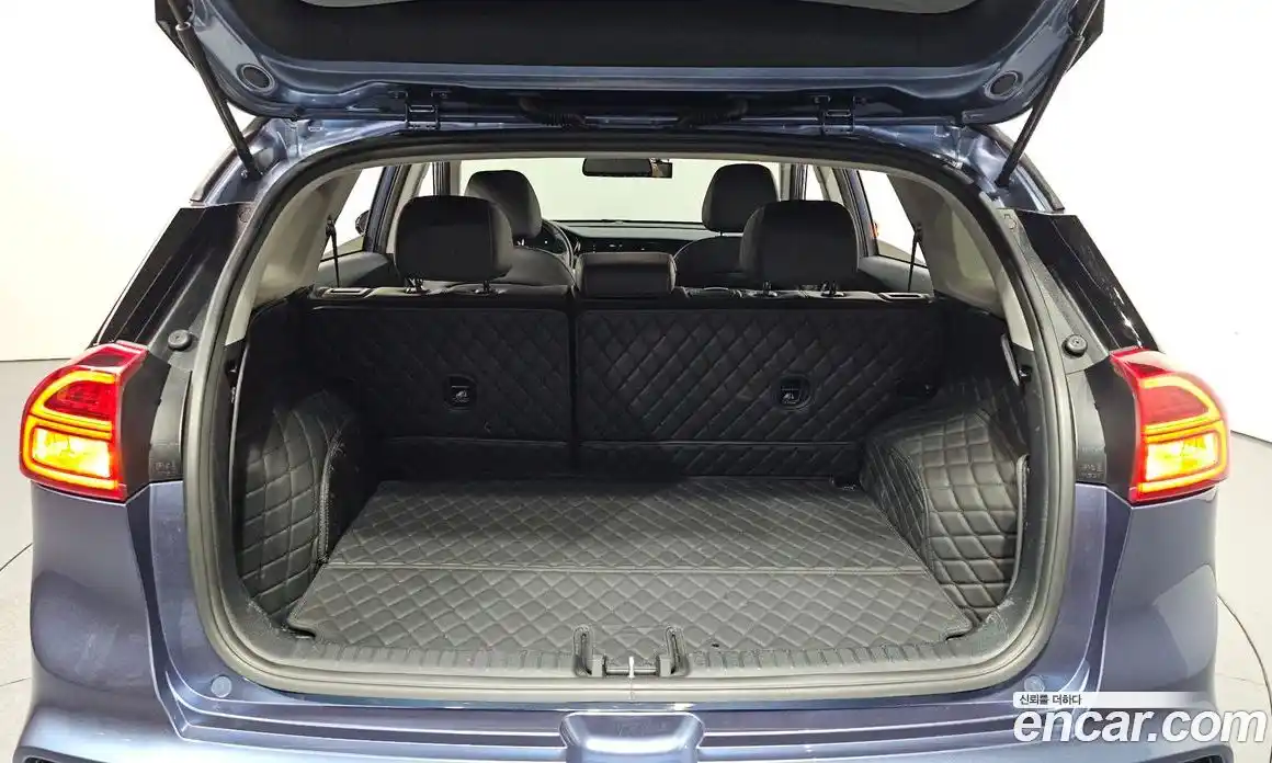 Kia Niro 2021 1.6 автомат (гидро), фото 26