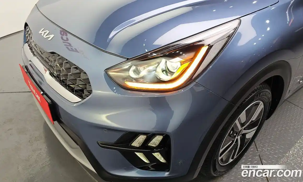 Kia Niro 2021 1.6 автомат (гидро), фото 8