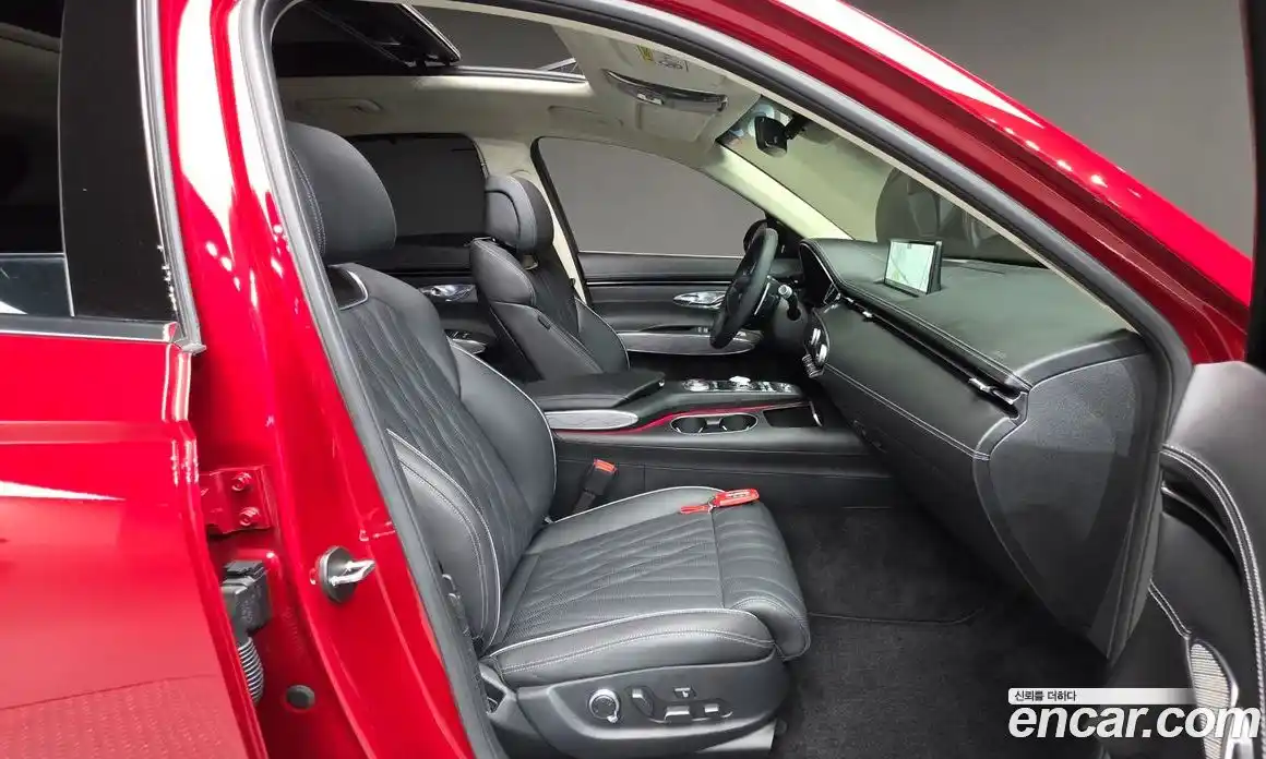 Genesis GV70 2023 3.5 гидро, фото 13