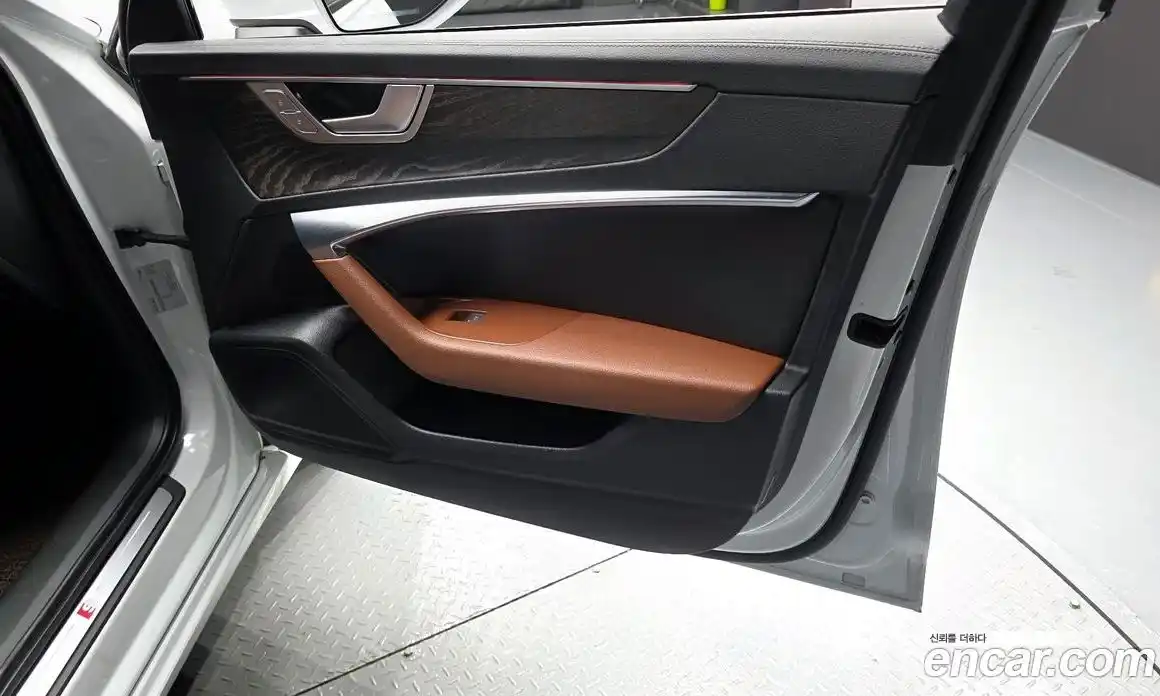 Audi A6 2023 2.0 гидро, фото 14