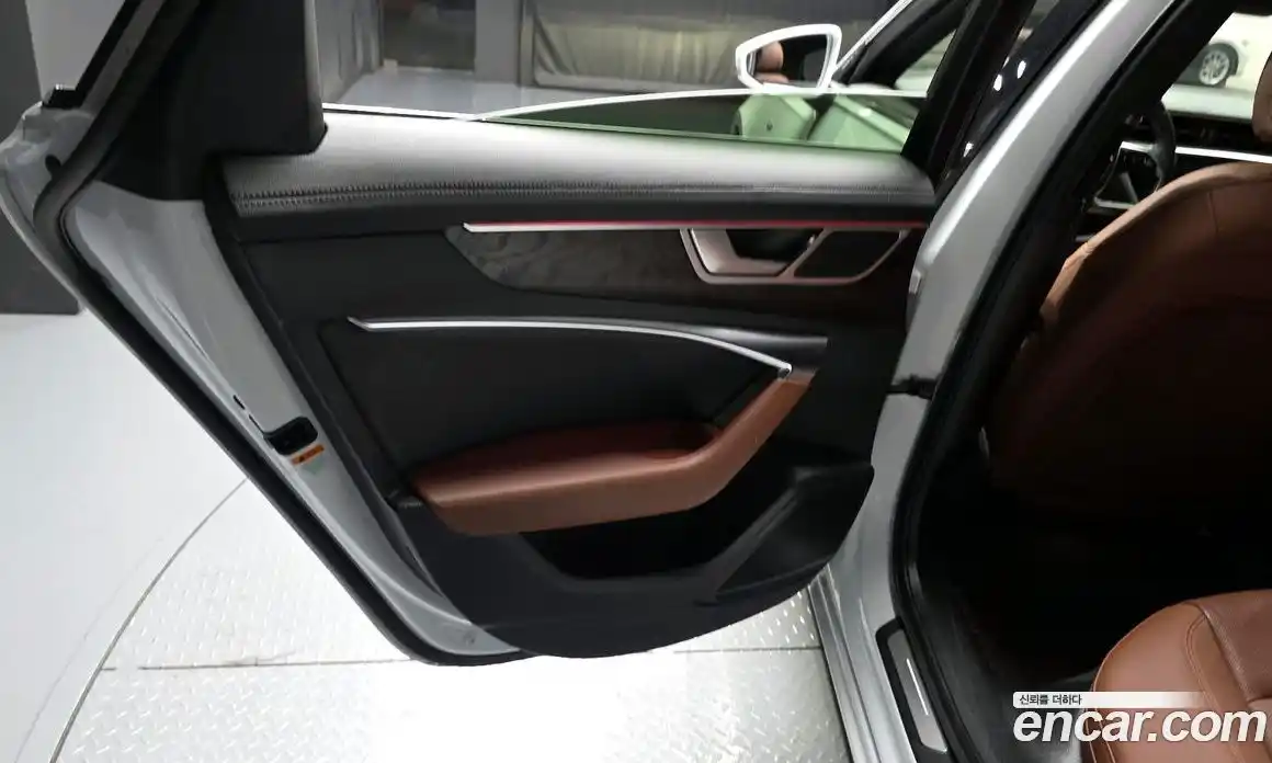 Audi A6 2023 2.0 гидро, фото 15