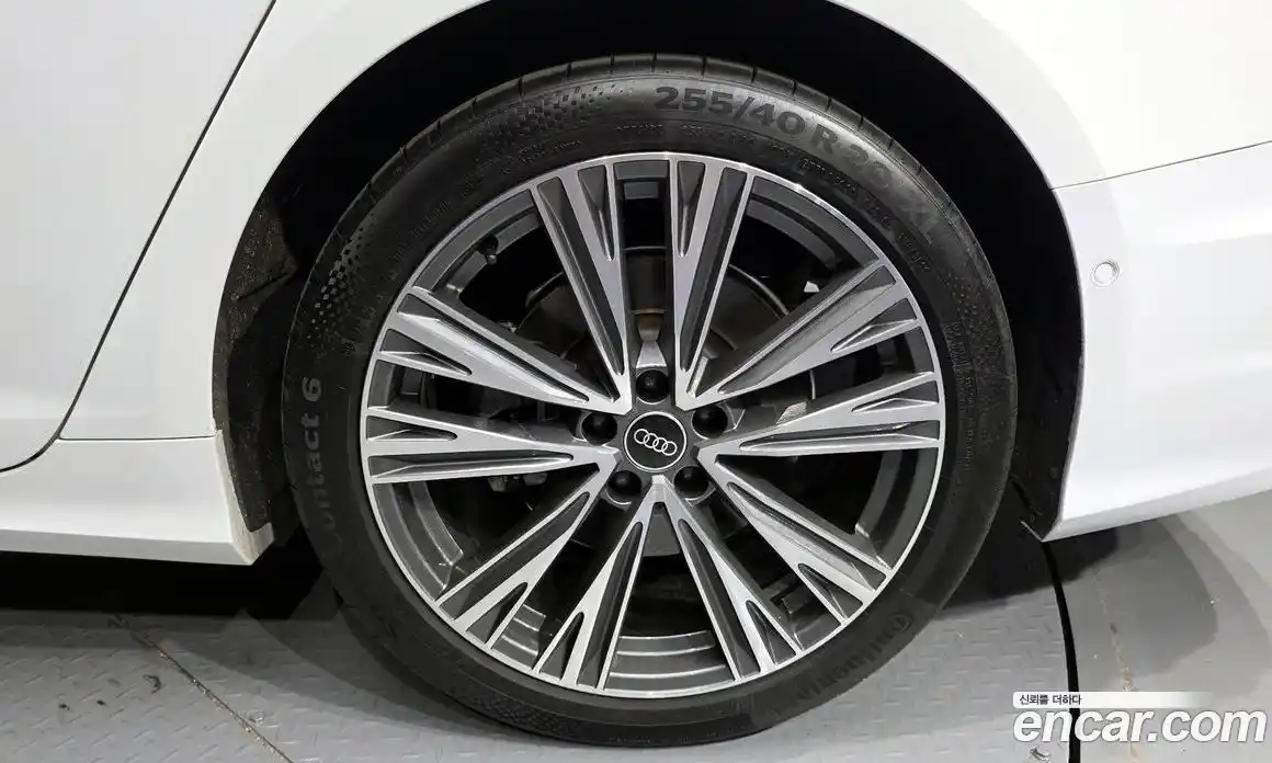 Audi A6 2023 2.0 гидро, фото 7