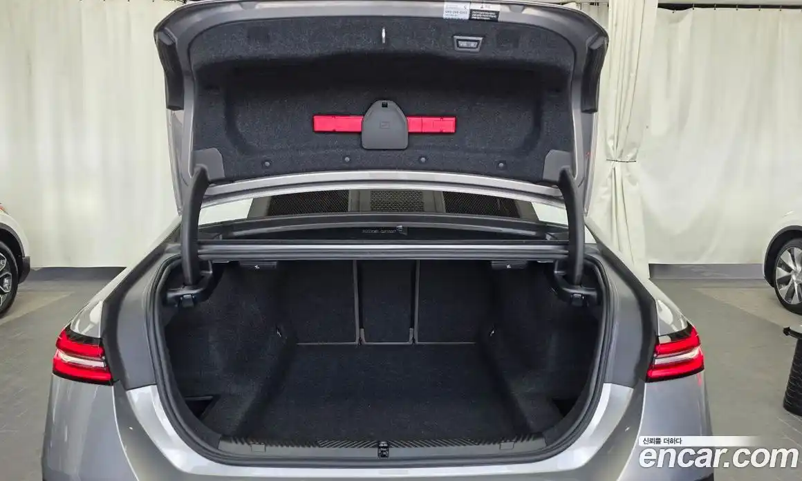 BMW 5-Series 2025 2.0 гидро, фото 26