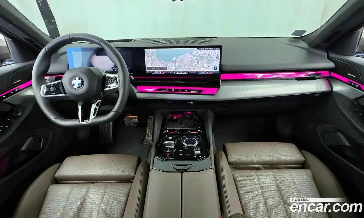 BMW 5-Series 2025 2.0 гидро, фото 10