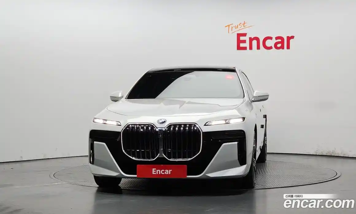 BMW 7 серия 2023 3.0 автомат (гидро), фото 3