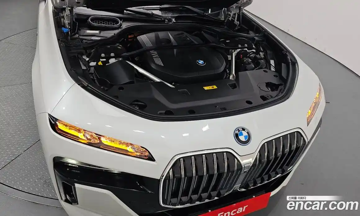 BMW 7 серия 2023 3.0 автомат (гидро), фото 6