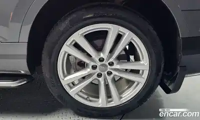 Audi Q7 2019 2.0 гидро, миниатюра 5