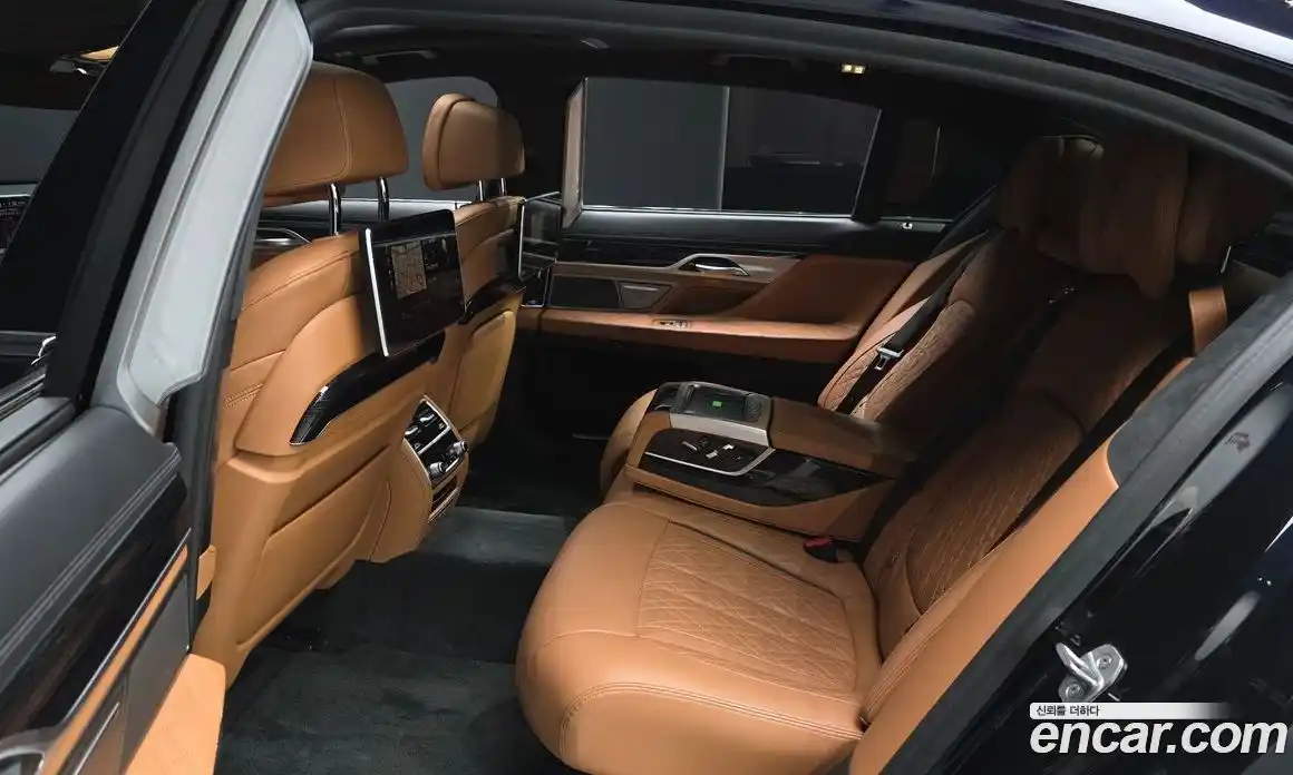 BMW 7 серия 2021 3.0 автомат (гидро), фото 16