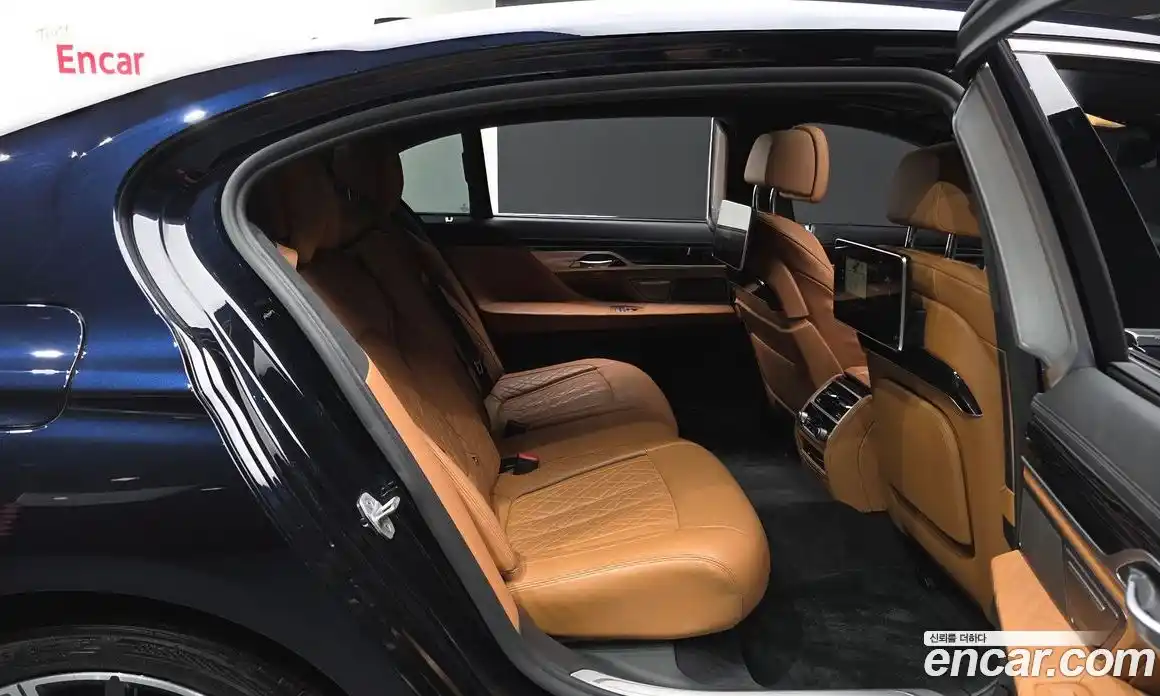 BMW 7 серия 2021 3.0 автомат (гидро), фото 17