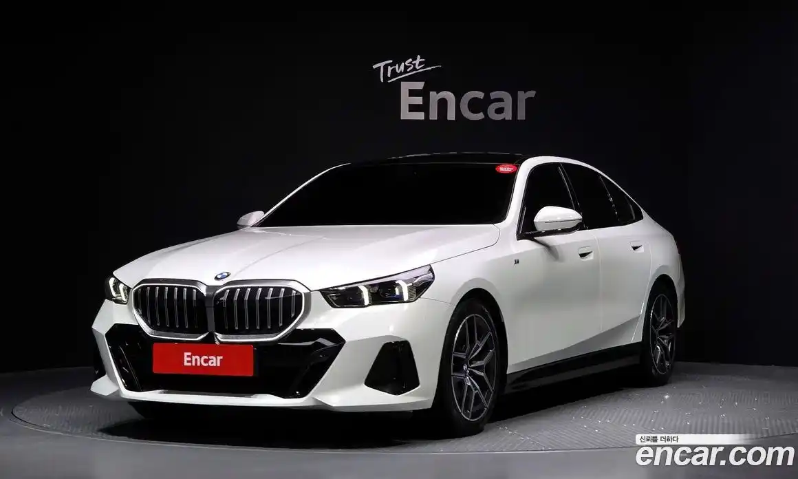 BMW 5-Series 2024 2.0 гидро, фото 1