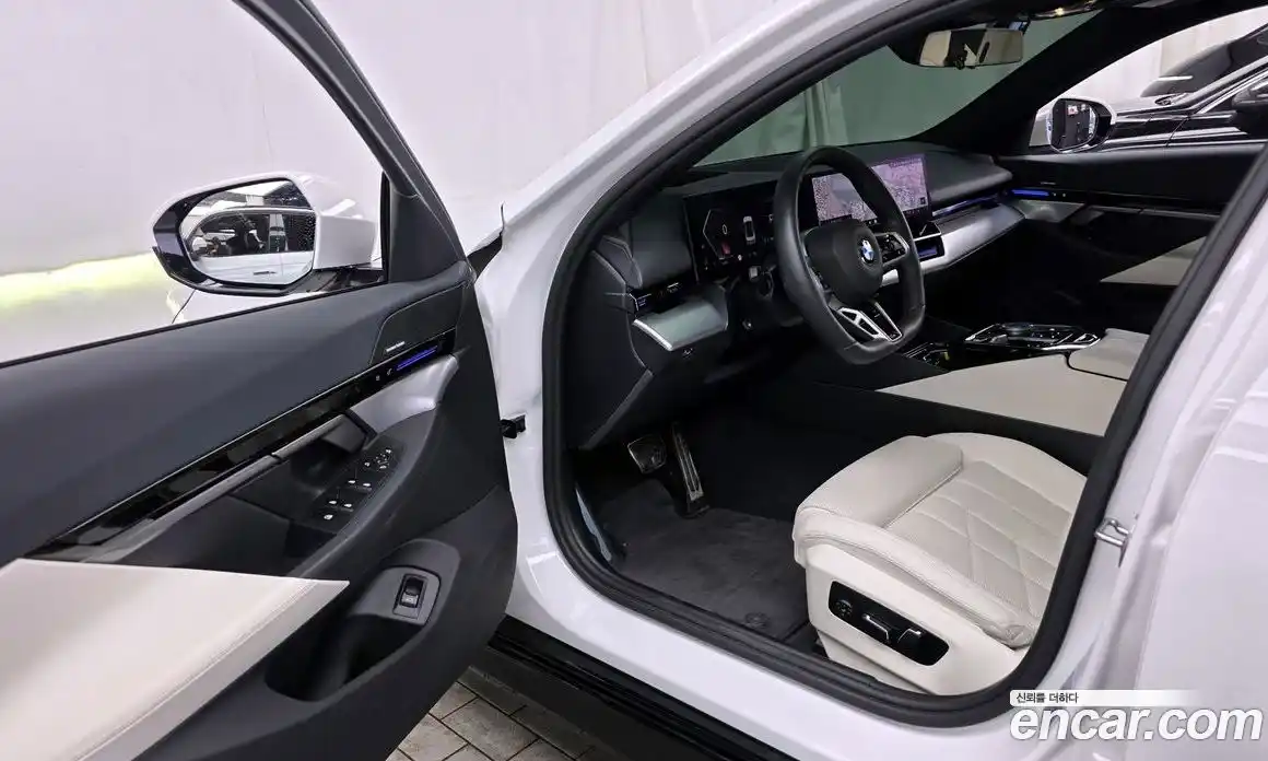 BMW 5-Series 2024 2.0 гидро, фото 13