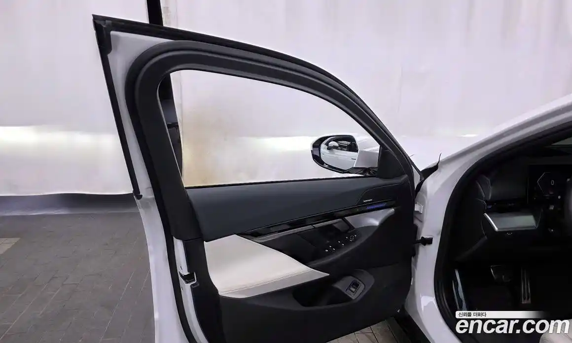 BMW 5-Series 2024 2.0 гидро, фото 14