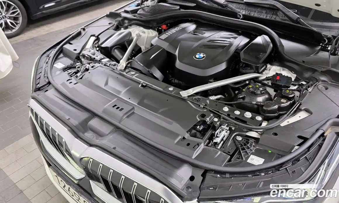 BMW 5-Series 2024 2.0 гидро, фото 6