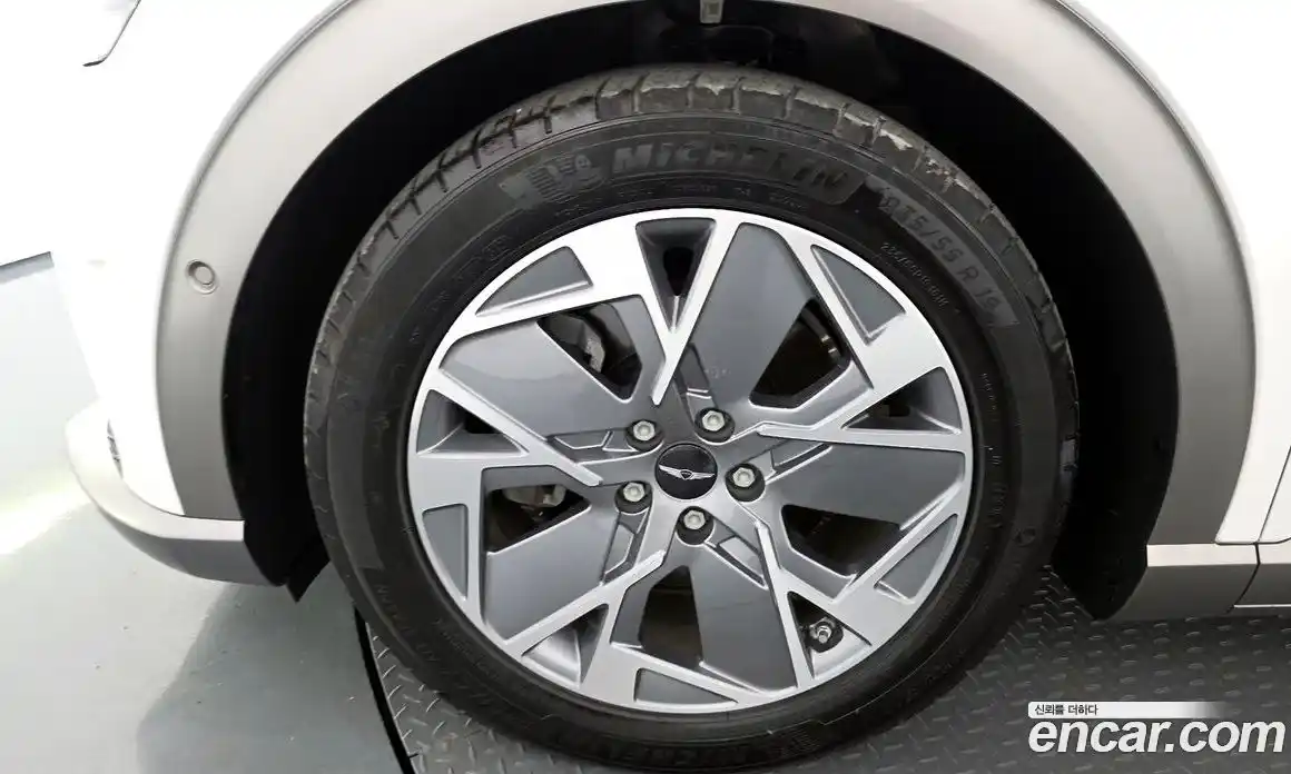 Genesis GV60 2022 0.1 гидро, фото 5
