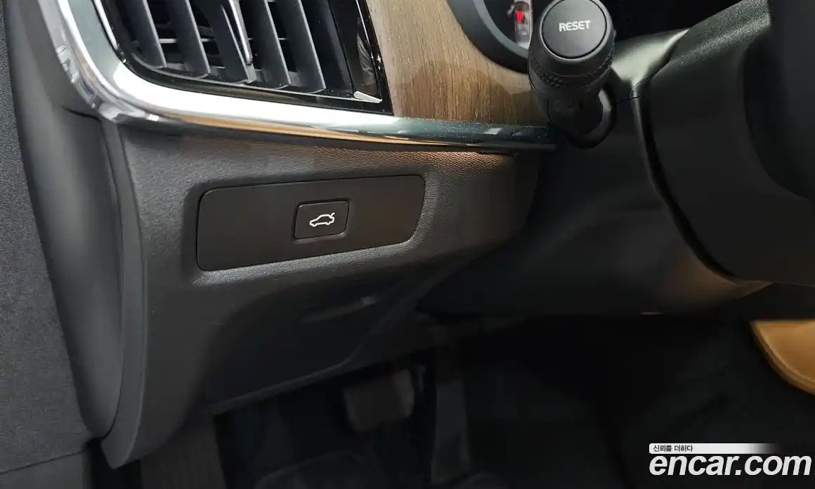 Volvo S90 2024 2.0 автомат (гидро), фото 28