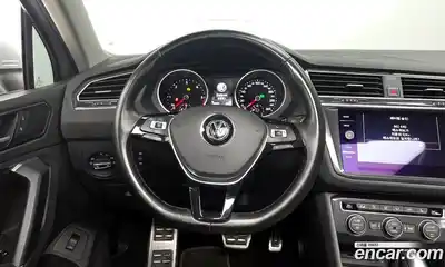 Volkswagen Tiguan 2018 2.0 автомат (гидро), миниатюра 12