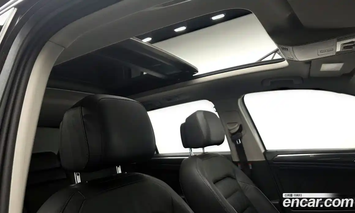 Volkswagen Tiguan 2018 2.0 автомат (гидро), фото 16