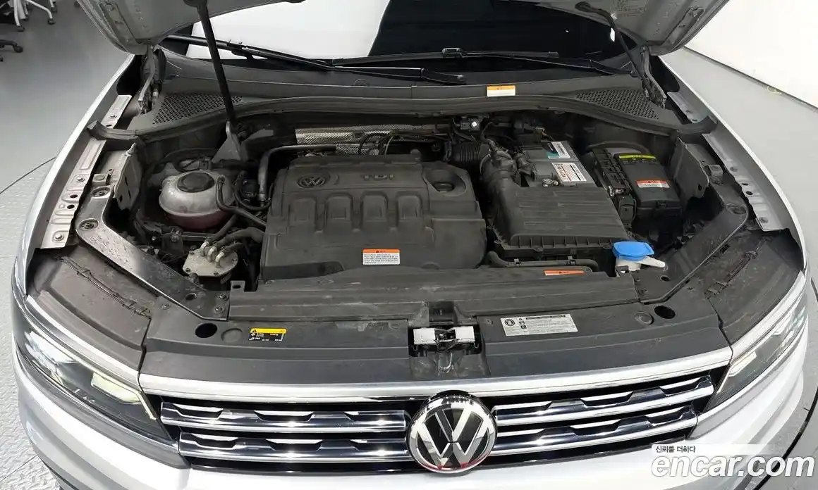 Volkswagen Tiguan 2018 2.0 автомат (гидро), фото 6