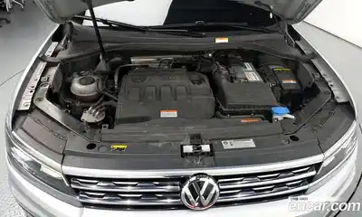Volkswagen Tiguan 2018 2.0 автомат (гидро), миниатюра 6