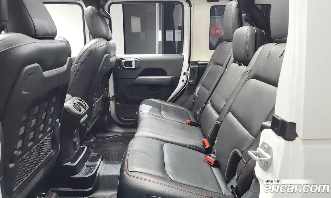 Jeep Wrangler 2021 2.0 автомат (гидро), фото 17