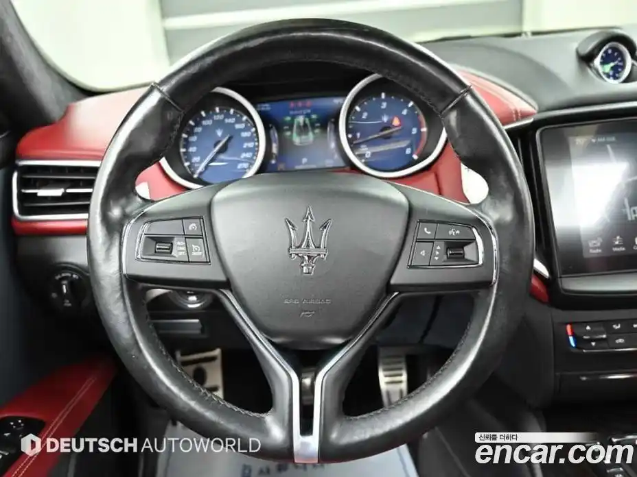 Maserati Ghibli 2018 3.0 гидро, фото 13