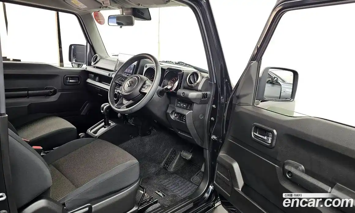 Suzuki Jimny 2023 1.5 автомат (гидро), фото 13