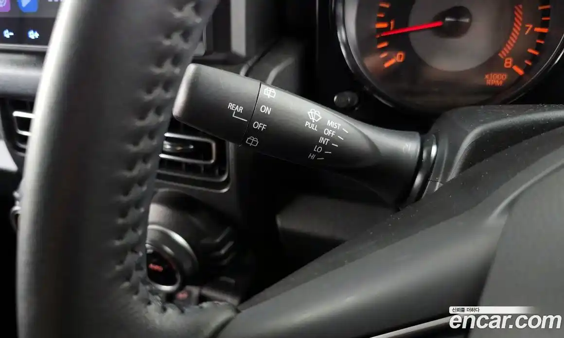 Suzuki Jimny 2023 1.5 автомат (гидро), фото 32