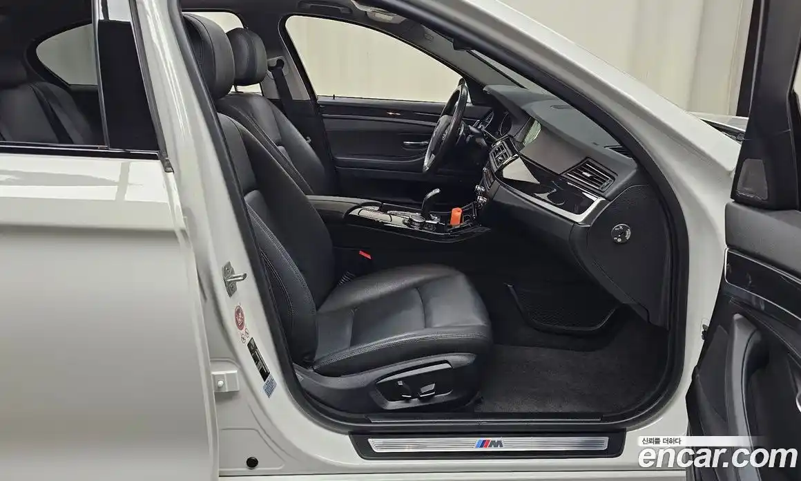 BMW 5-Series 2016 3.0 гидро, фото 11
