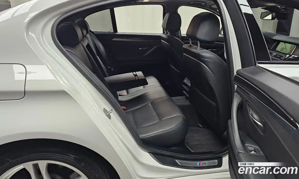 BMW 5-Series 2016 3.0 гидро, фото 12