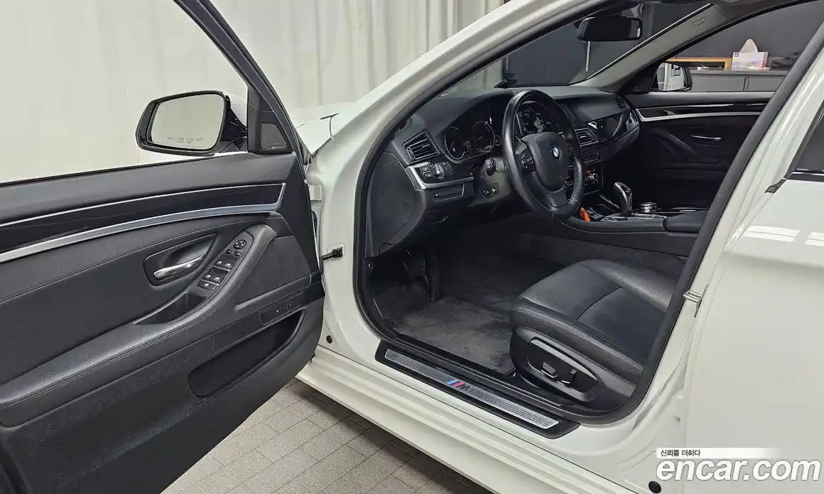 BMW 5-Series 2016 3.0 гидро, фото 10