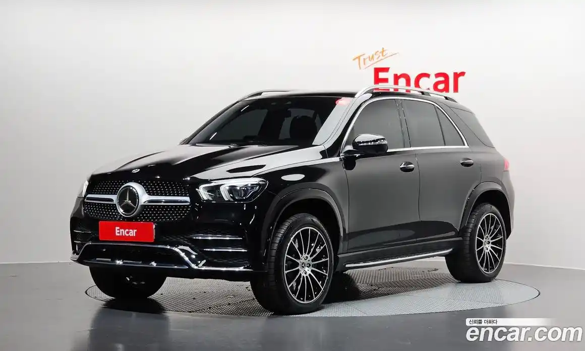 Mercedes-Benz GLE-Class 2023 3.0 автомат (гидро), фото 1