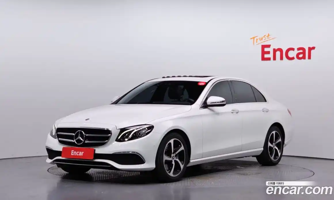 Mercedes-Benz E-Class 2020 2.0 автомат (гидро), фото 1