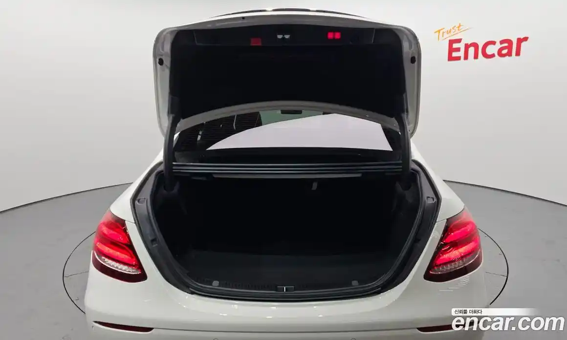 Mercedes-Benz E-Class 2020 2.0 автомат (гидро), фото 26